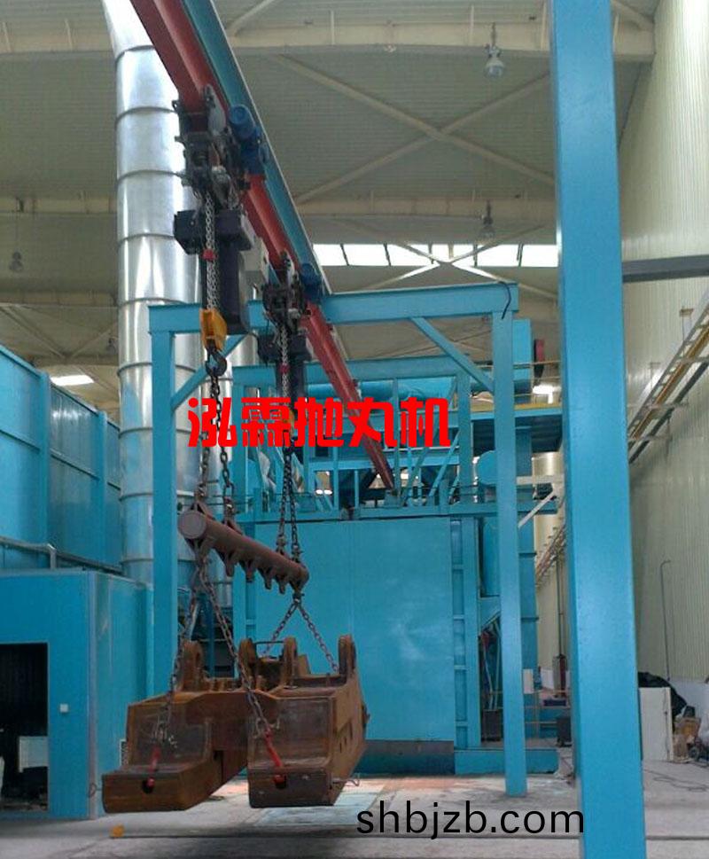 大型(xing)弔鉤(gou)通過(guo)式抛丸機(ji)