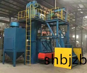 Q3220自(zi)動上料履(lv)帶式(shi)抛丸(wan)機客戶(hu)使(shi)用(yong)現場(chang)